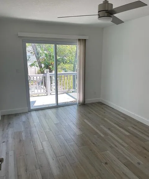 4071 Edgewater Dr #4 — Photo 5