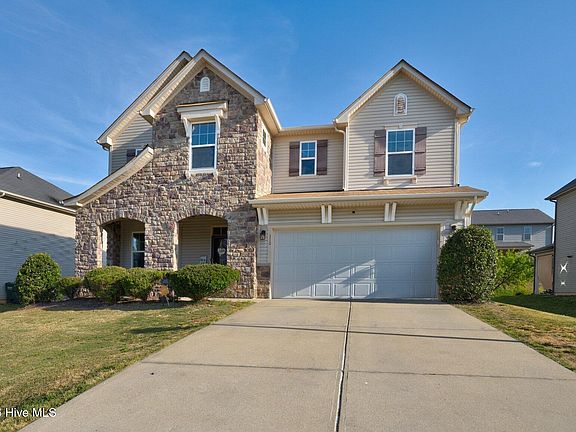 3rd image of 110 Green Willows Drive