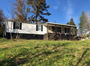 181 Sawmill Cir, Jacksboro, TN 37757