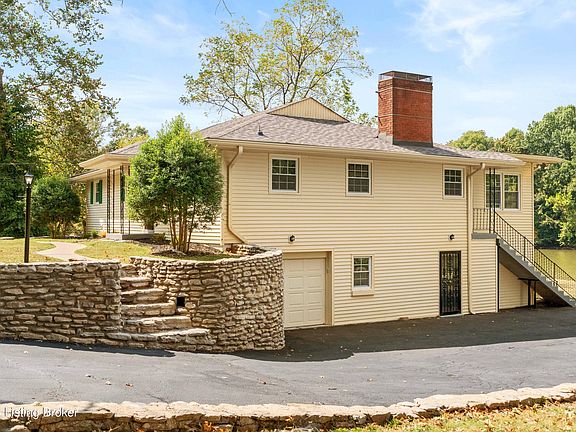 5th image of 394 Cove Rd