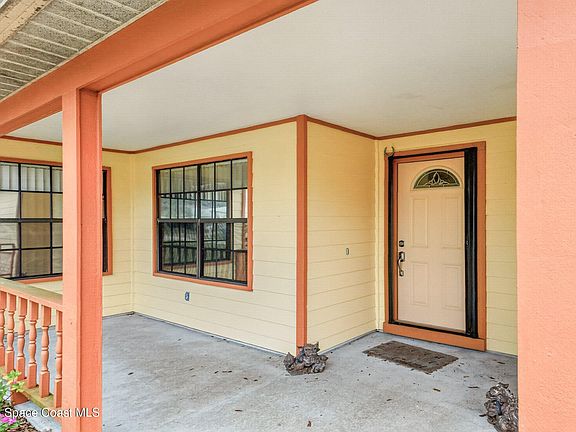 5th image of 2265 Hickory Dr