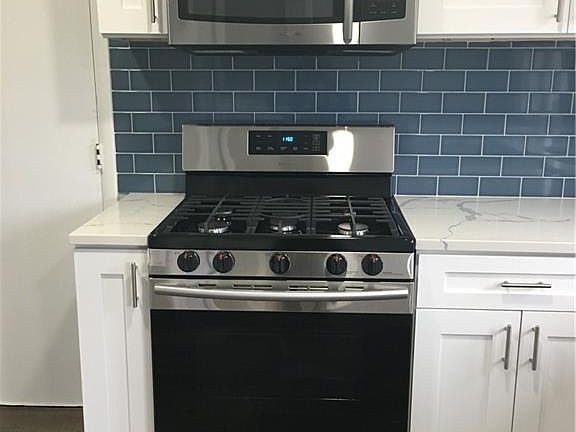 4th image of 725 Radford Dr