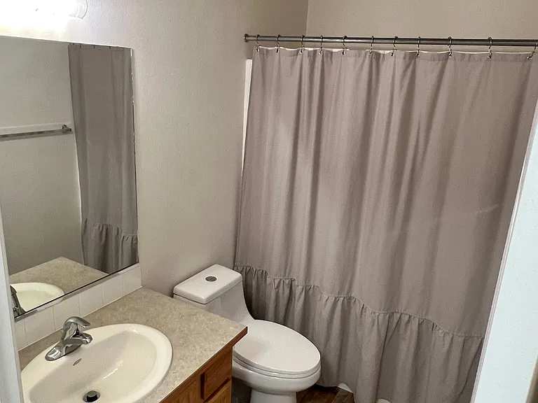1217 Forsythia Ave — Photo 10