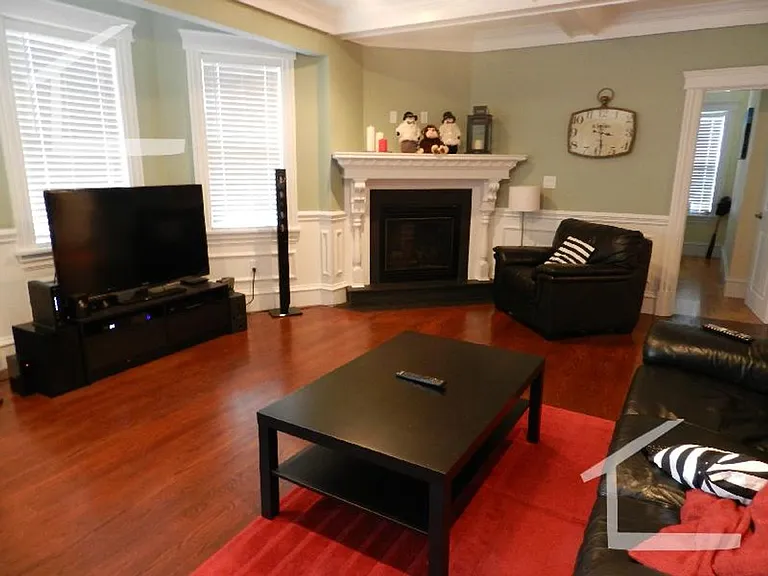 129 Nonantum St #2E — Photo 24
