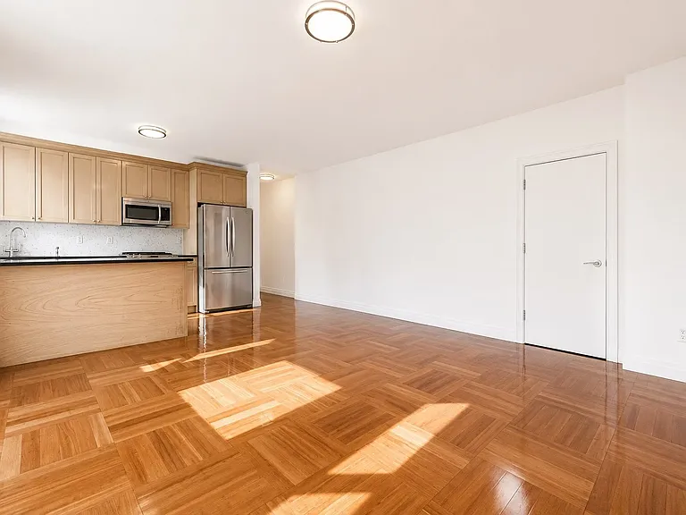 601 W 137th St #45 — Photo 3
