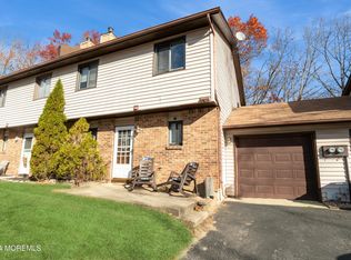 15 Swan Rd, Howell, NJ 07731