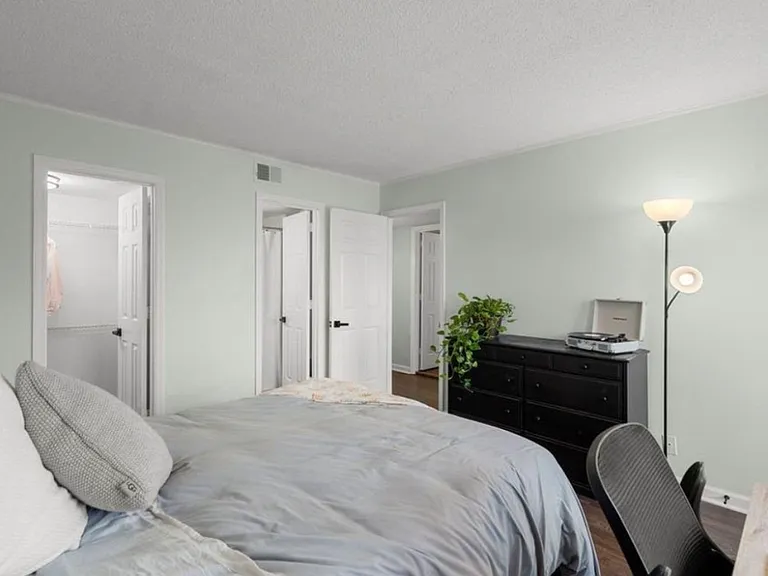 2325 Elliston Pl #410 — Photo 7