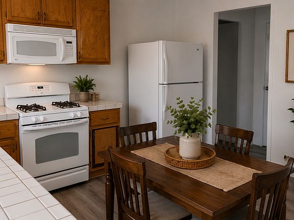 5th image of 1028 Skyforest Dr