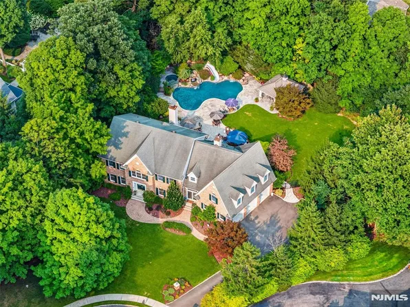 12 Mitchell Way, Ramsey, NJ 07446