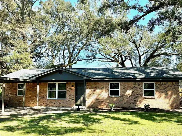 355 Pine Ridge Ln, Pensacola, FL 32514