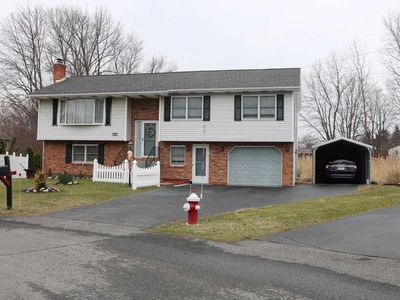 14 Oakwood Dr W, Albany, NY, 12205