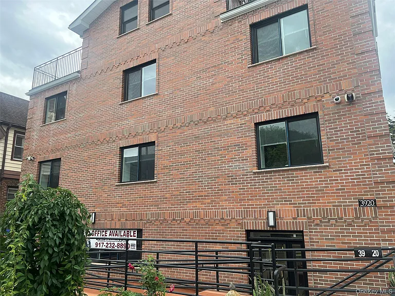 3920 214th Pl #2A — Photo 8