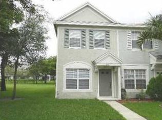 8201 San Carlos Cir, Tamarac, FL 33321
