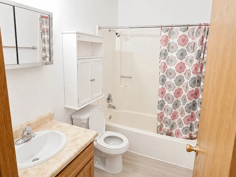 16 Green River Rd — Photo 16
