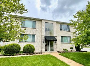 7510 Morganford Rd #2D, Saint Louis, MO 63116