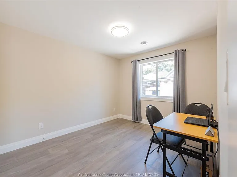 912 Hall Ave — Photo 18
