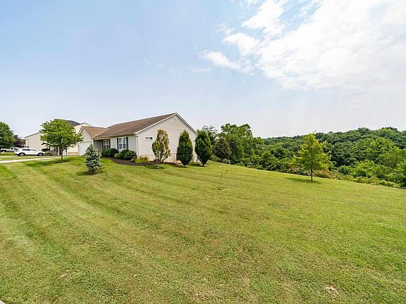 4th image of 10385 Chambersburg Dr