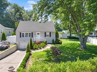 27 Sachem St, Norwalk, CT 06850