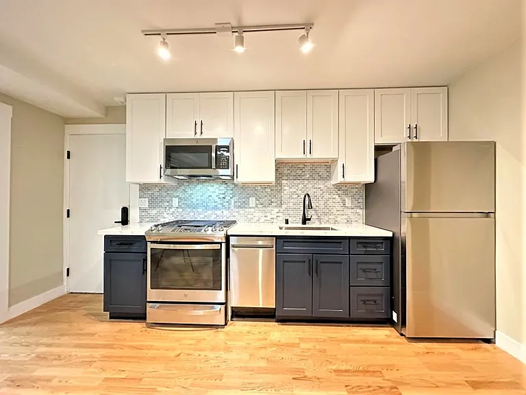 555 Ofarrell St — Photo 16