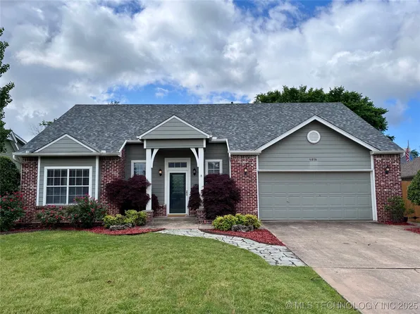 6816 E 79th St, Tulsa, OK 74133