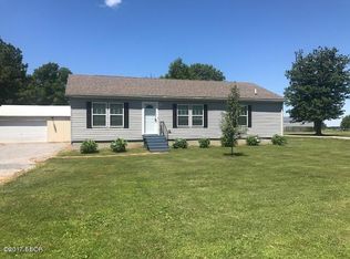 209 Mill St, Ewing, IL 62836