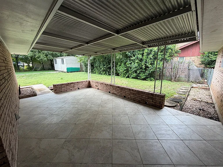 101 Crescent Dr — Photo 15