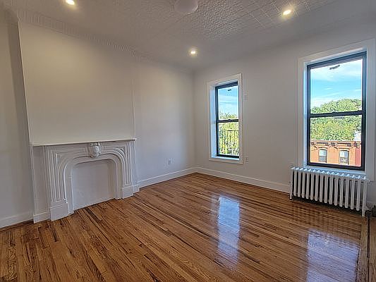 1st image of 396 5th Ave APT 4F