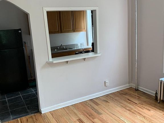 3rd image of 1631 Saint Marks Ave APT 4
