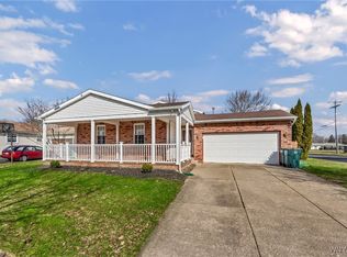 1508 Dangelo Dr, North Tonawanda, NY 14120