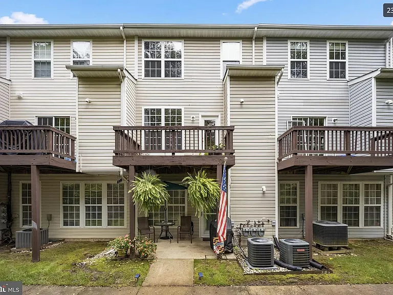 8648 Aspen Grove Ct — Photo 19