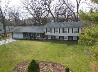 3N852 Thornapple Rd, Campton Hills, IL 60174