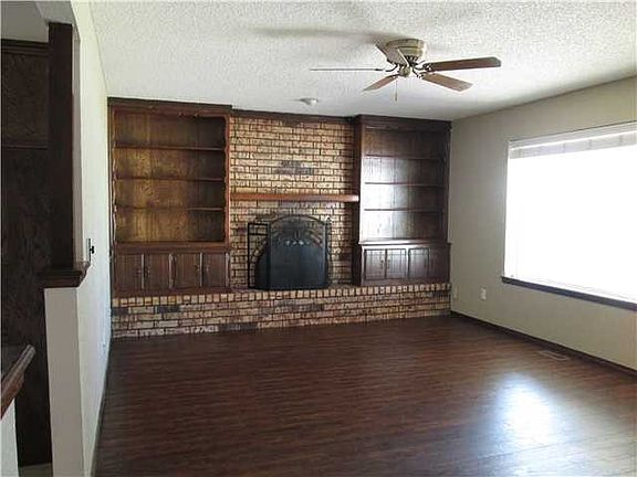 2nd image of 417 Linda Ln