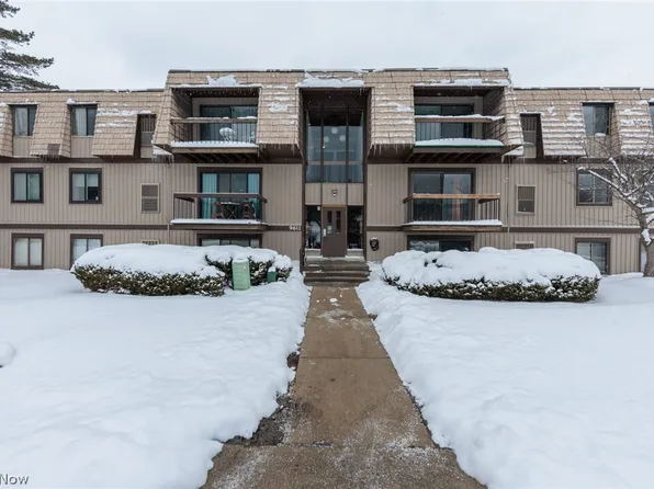 9611 Sunrise Blvd, North Royalton, OH 44133