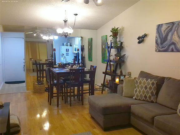 4th image of 1914 Peppermill Dr #1914