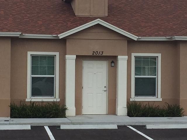 1st image of 2125 Major Dr #1