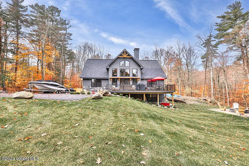 4th image of 225 Flatrock Road