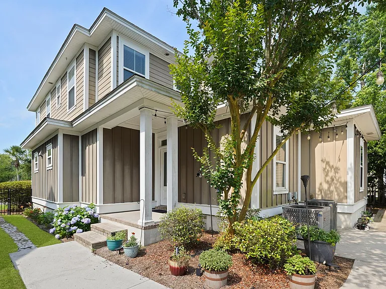 275 James Dunham Pkwy — Photo 45