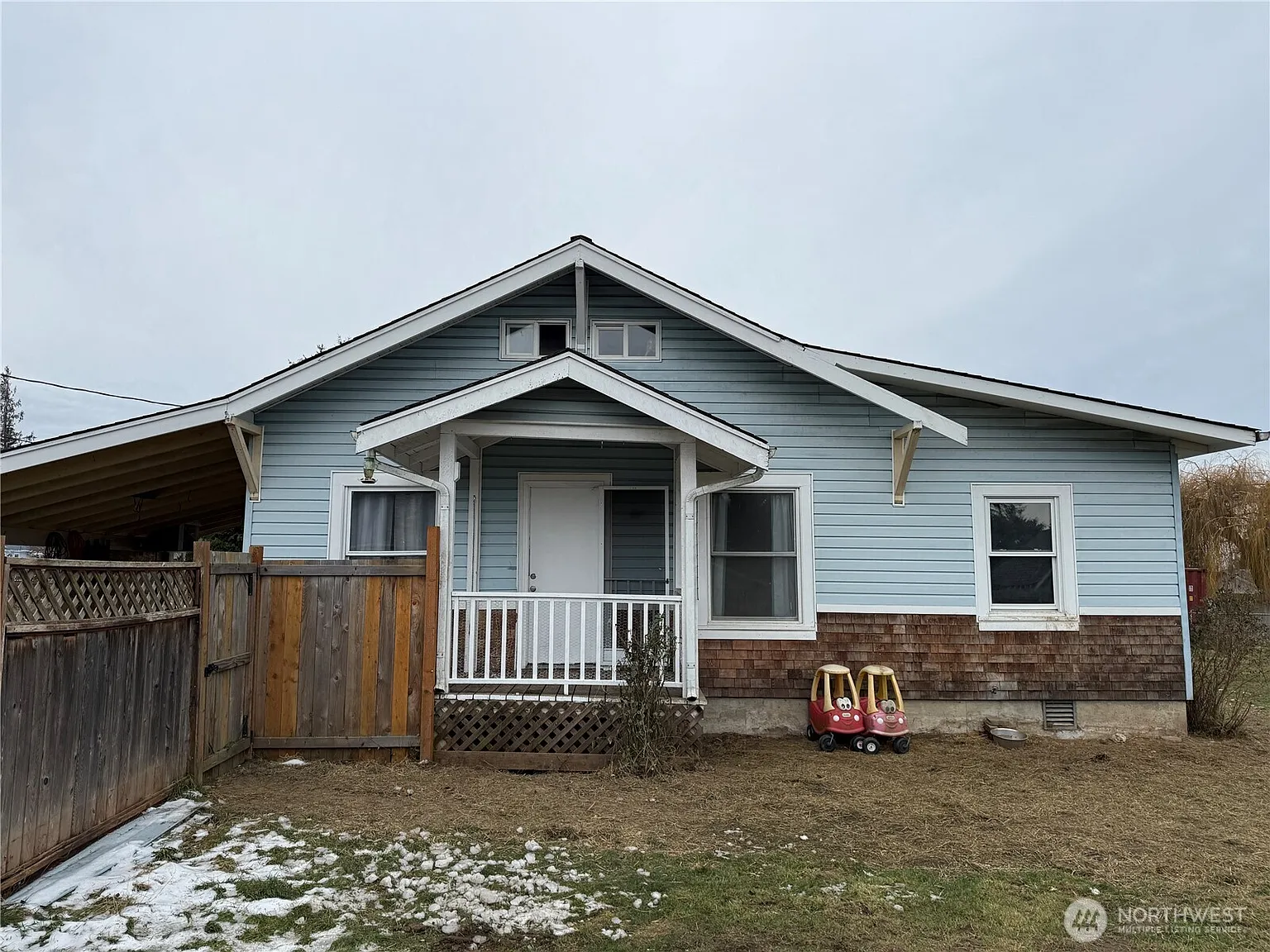 606 N Baker Street photo 1