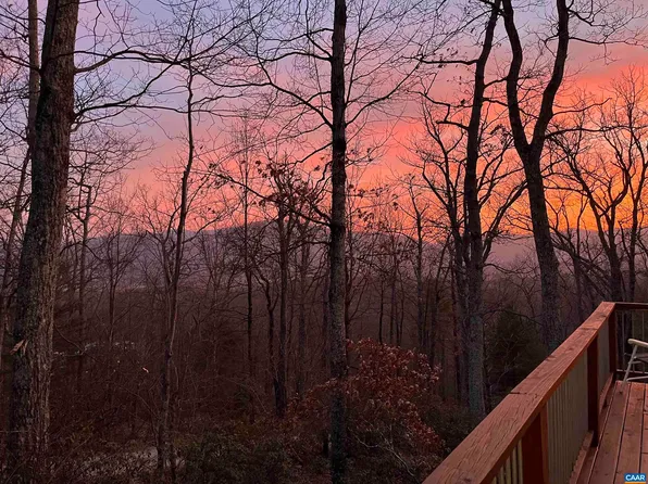 361 Rockfish Hts, Nellysford, VA 22958