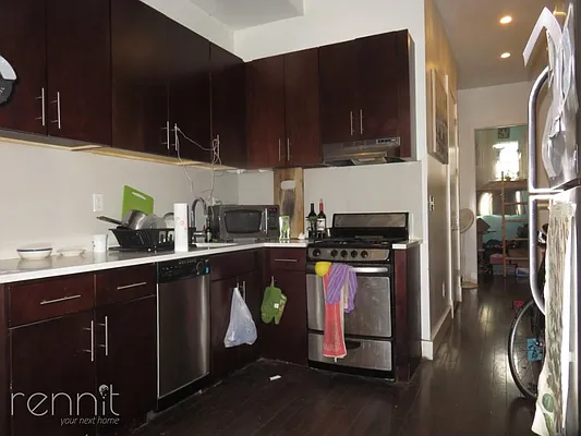 Rented by Rennit Inc. | media 21