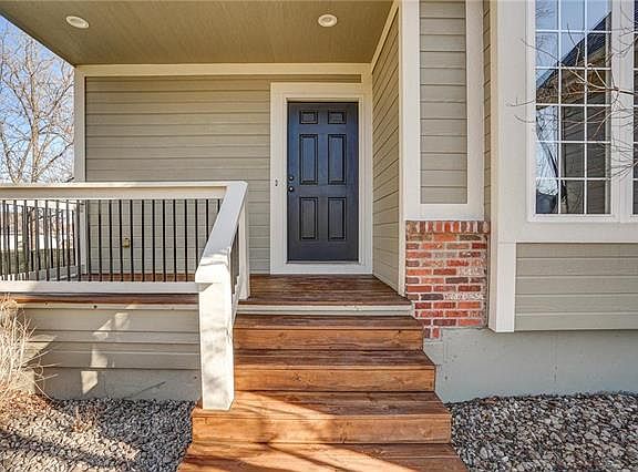 5th image of 1129 Aspen Dr
