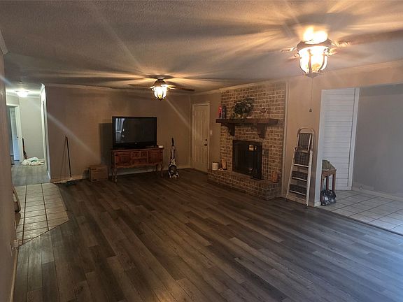 4th image of 1065 Abbie Ln