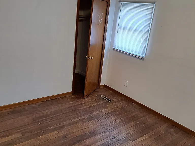N89W16206 Cleveland Ave #16206 — Photo 10