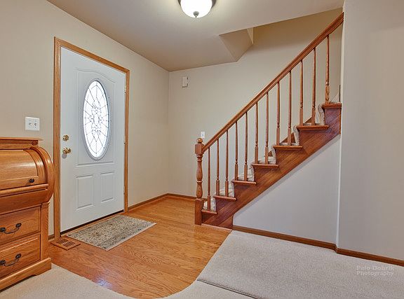 2nd image of 8 Knightsbridge Ct