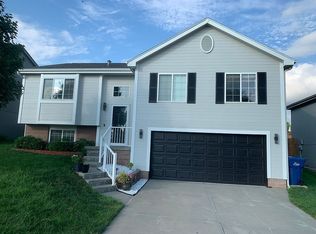 4909 N 169th St, Omaha, NE 68116