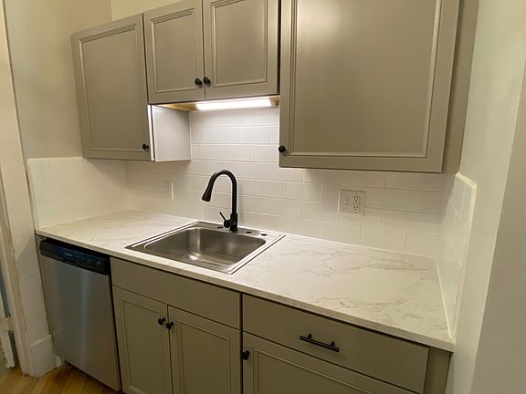 3rd image of 131 S 2nd St #1