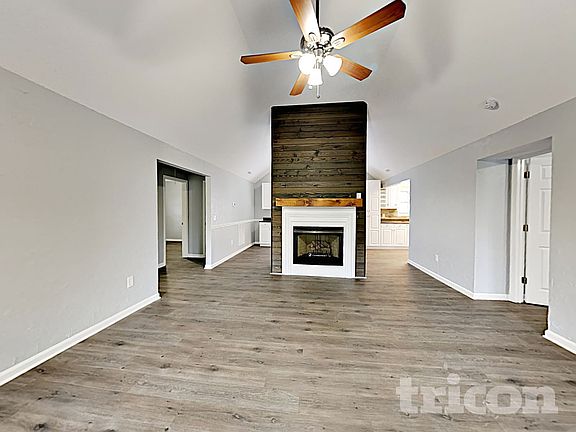 4th image of 5091 Daffodil Ln