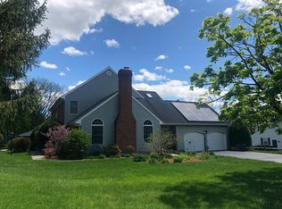 2 Traditional Ln #2, Albany, NY 12211