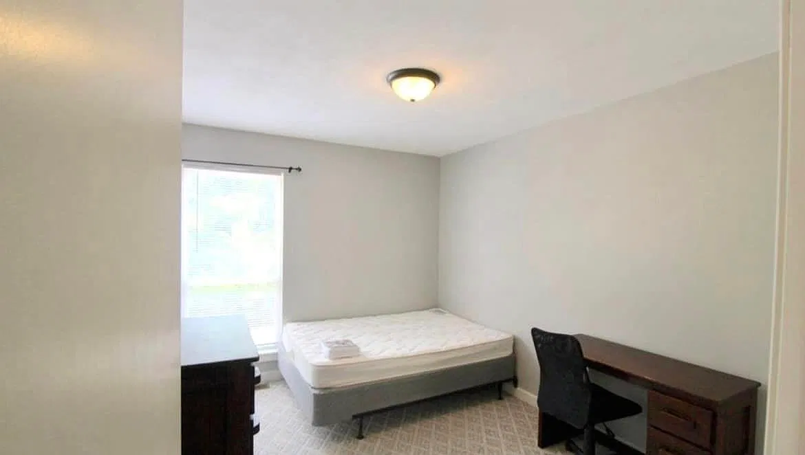 1558 Devon Lane — Photo 3