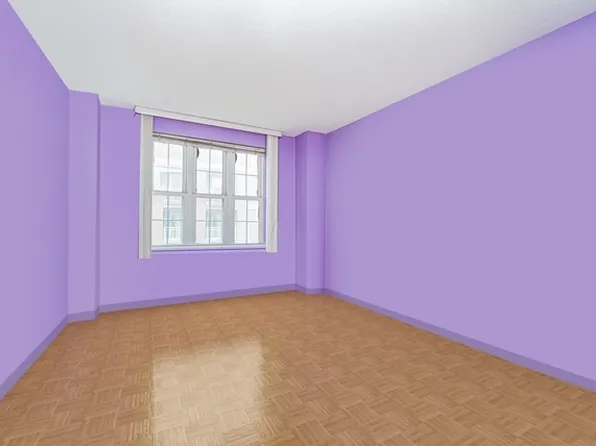 60 Oceana Drive West image 10 of 17